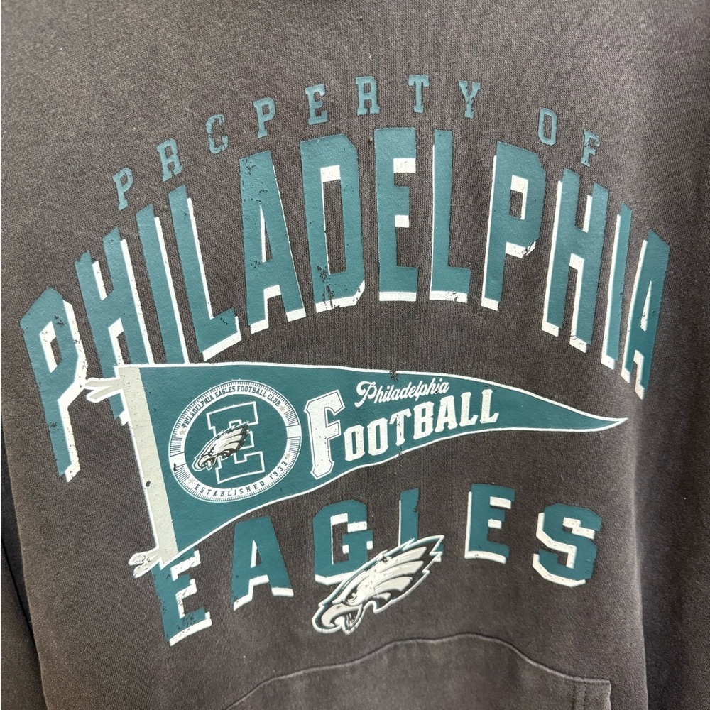 NWT NFL Philadelphia Eagles Gray Distressed Washed Pullover Hoodie, Size XL - Picture 4 of 5